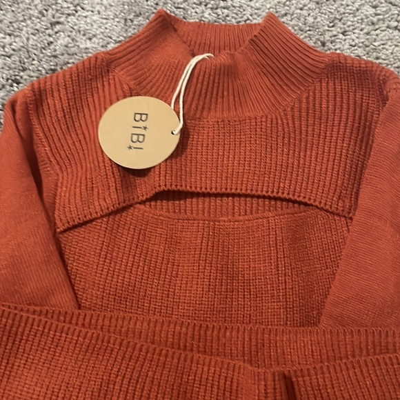 Sweater - Picture 2 of 2